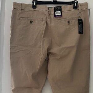 Brand new with tag Banana Republic Men's Chino Pants 40*32 (Tan)
